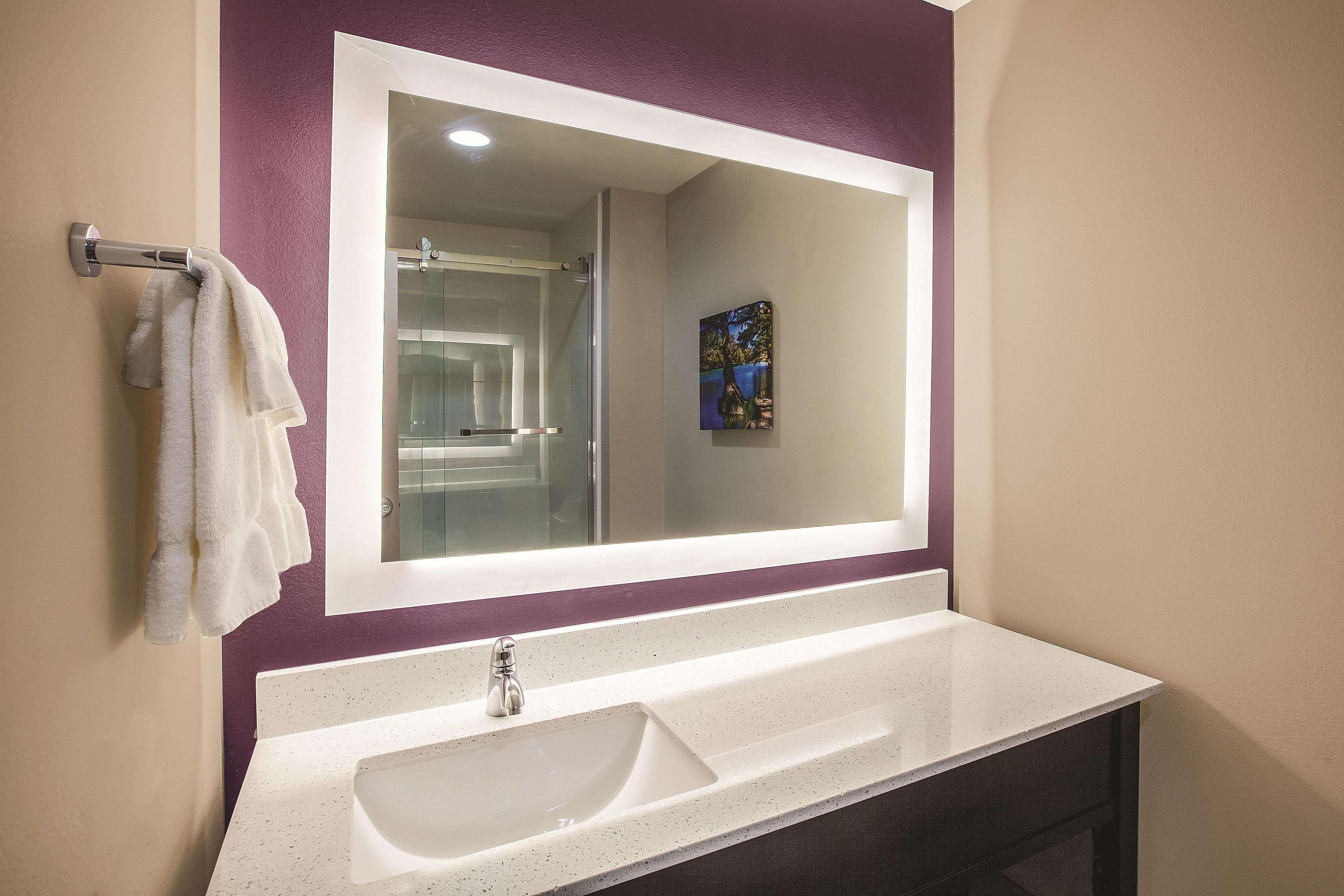 La Quinta By Wyndham Dallas Northeast-Arboretum Garland Eksteriør billede